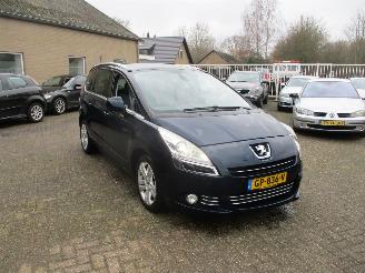 Unfallwagen Peugeot 5008 2.0 HDiF GT 5p. 2011/3