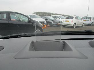 Peugeot 5008 2.0 HDiF GT 5p. picture 20