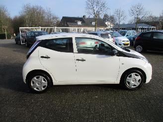 Toyota Aygo 1.0 VVT-i x-now picture 8