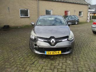 Renault Clio 1.5 dCi Dynamique picture 2