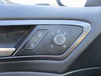 Volkswagen Golf 1.6 TDI Business Edition R REST BPM €400,-!!! picture 30