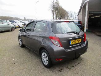 Toyota Yaris 1.0 VVT-i Now REST BPM €300,-!!! picture 5