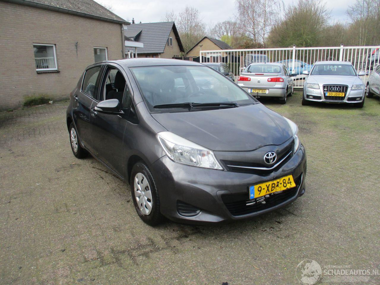 Toyota Yaris 1.0 VVT-i Now REST BPM €300,-!!!