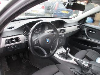 BMW 3-serie 320i High Executive picture 13