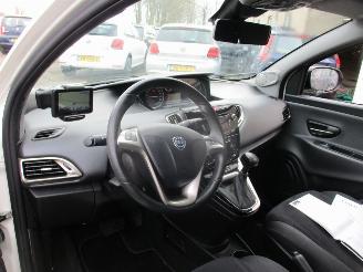 Lancia Ypsilon 0.9 TwinAir Gold picture 20