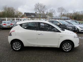 Lancia Ypsilon 0.9 TwinAir Gold picture 8