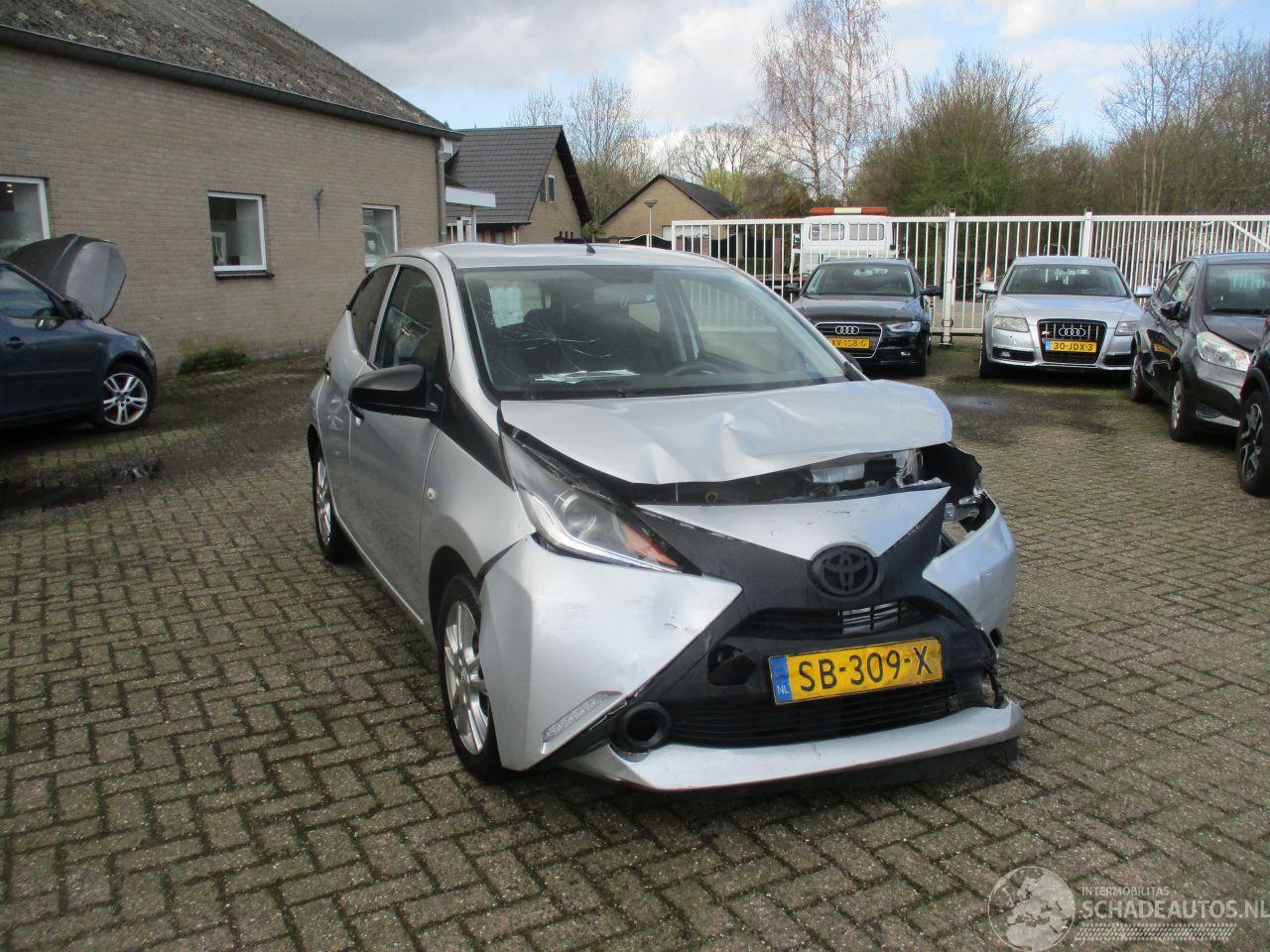 Toyota Aygo 1.0 VVT-i x-fun REST BPM €300,-!!!