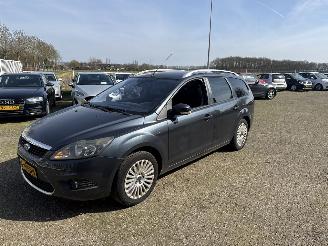 Ford Focus 2.0 Titanium picture 3