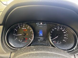 Nissan Qashqai 1.6 Tekna 17 REST BPM €400,-!!! picture 18