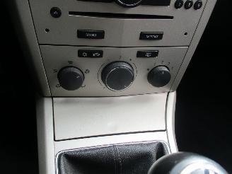 Opel Astra STATION WAGON 1.6 Temptation picture 24