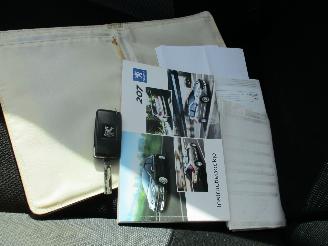 Peugeot 207 1.4 VTi Cool \'n Blue picture 27