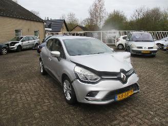 Schadeauto Renault Clio 0.9 TCe Zen 2017/1