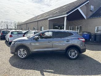 Nissan Qashqai 1.2 N-Connecta REST BPM €500!!! picture 4