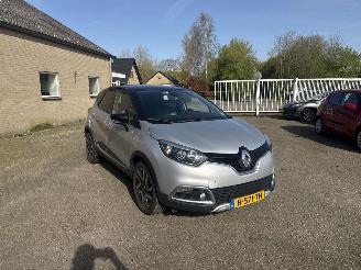 Schadeauto Renault Captur 0.9 TCe Xmod 2016/5
