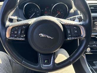 Jaguar XE 2.0t Prestige REST BPM €5000,-!!! picture 27