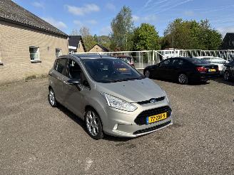Unfallwagen Ford B-Max 1.6 TI-VCT Titanium REST BPM €700,-!!! 2013/2