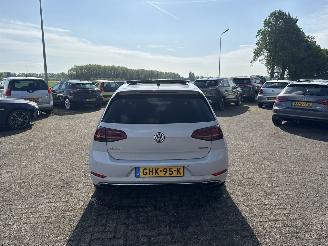 Volkswagen Golf 1.5 TSI Highline REST BPM €500,-!!! picture 6