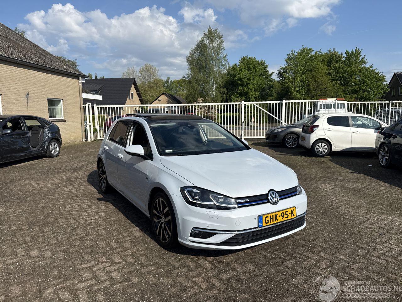 Volkswagen Golf 1.5 TSI Highline REST BPM €500,-!!!