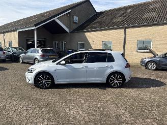 Volkswagen Golf 1.5 TSI Highline REST BPM €500,-!!! picture 4