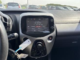 Toyota Aygo 1.0 VVT-i x-Play REST BPM €250,-!!! picture 26