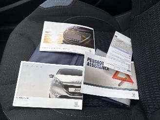 Peugeot 208 1.6 VTi Allure REST BPM €800,-!!! picture 32
