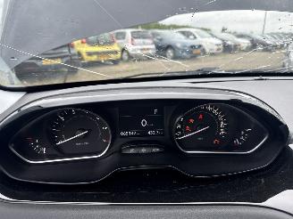 Peugeot 208 1.6 VTi Allure REST BPM €800,-!!! picture 22