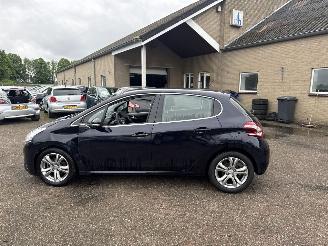 Peugeot 208 1.6 VTi Allure REST BPM €800,-!!! picture 4