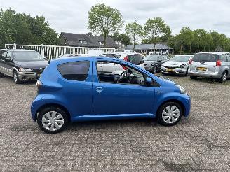 Toyota Aygo DYNAMIC BLUE picture 9