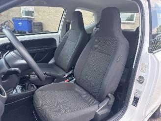 Volkswagen Up! 1.0 move up! BlueMotion picture 25