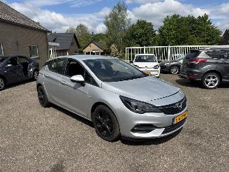 skadebil auto Opel Astra 1.2 Business Edition REST BPM €300,-!!! 2021/1