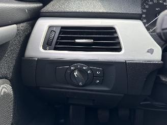 BMW 3-serie 320i Introduction picture 31
