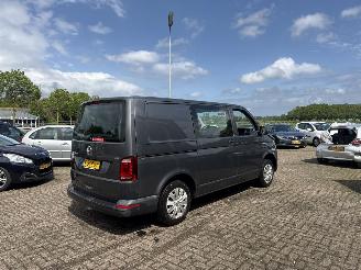 Volkswagen Transporter 2.0 TDI L1H1 Comfortline. ROLSTOELVERVOER picture 7