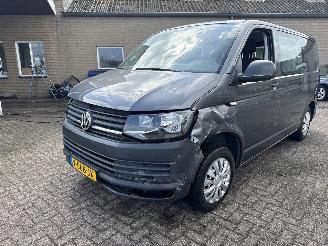Volkswagen Transporter 2.0 TDI L1H1 Comfortline. ROLSTOELVERVOER picture 9