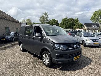 Schadeauto Volkswagen Transporter 2.0 TDI L1H1 Comfortline. ROLSTOELVERVOER 2017/11