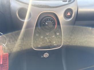 Toyota Aygo 1.0 VVT-i x-play picture 24
