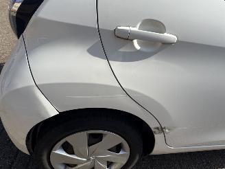 Toyota Aygo 1.0 VVT-i x-play picture 18