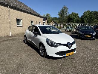 škoda osobní automobily Renault Clio 0.9 TCe Authentique 2014/1