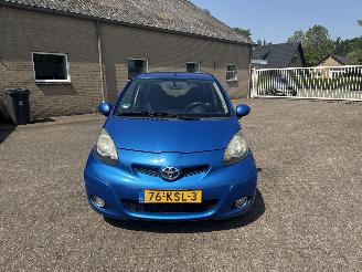 Toyota Aygo 1.0-12V Dynamic Blue picture 2