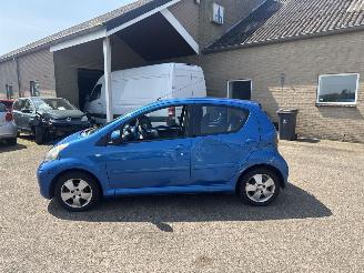 Toyota Aygo 1.0-12V Dynamic Blue picture 5