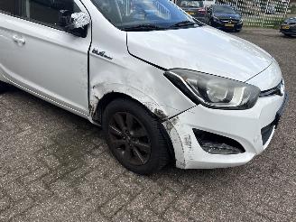 Hyundai I-20 1.2 HP i-Motion picture 9