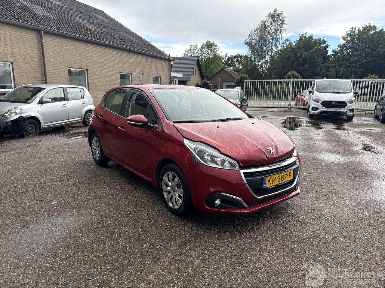 Peugeot 208 1.2 PureT. Blue Lion REST BPM €370,-!!!