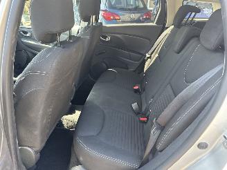 Renault Clio 1.2 16V Estate picture 26