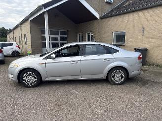 Ford Mondeo 2.0-16V Titanium picture 4