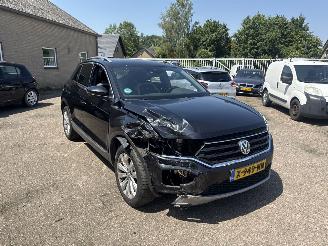 Unfallwagen Volkswagen T-Roc 1.5 TSI Sport REST BPM €400,-!!! AUTOMAAT 2019/2