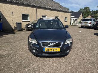 Volvo V-50 1.6 D2 S/S Lim. Ed. REST BPM €350,-!!! picture 2