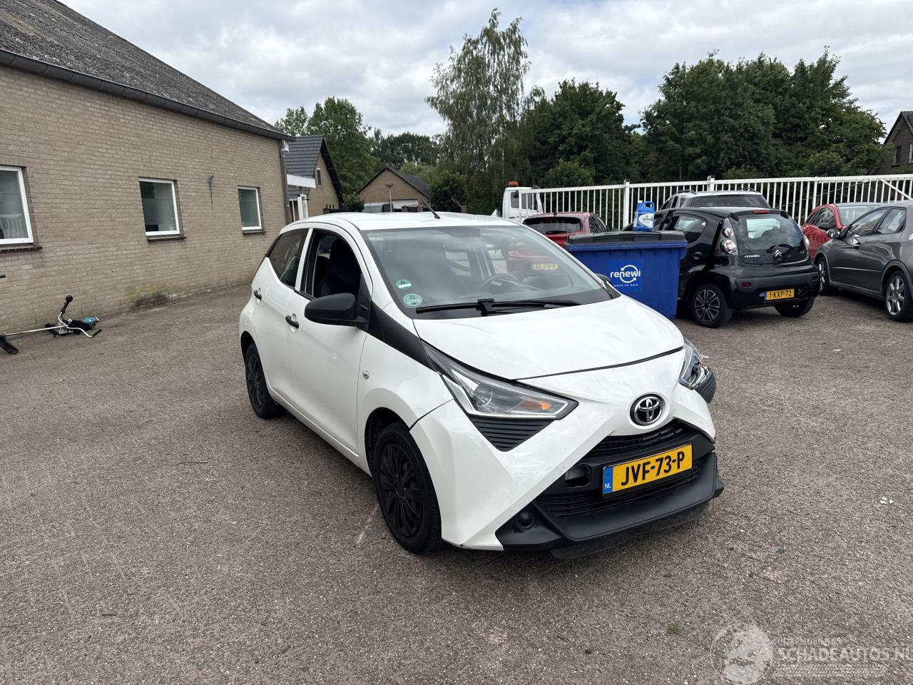 Toyota Aygo 1.0 VVT-i x