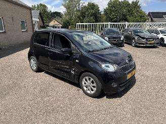 Vaurioauto  passenger cars Skoda Citigo 1.0 Greentech Edition WEINIG KILOMETERS 2016/1
