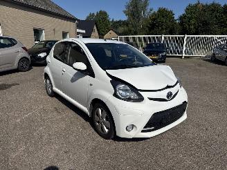 Schadeauto Toyota Aygo 1.0 VVT-i Dyn. Or. 2013/5