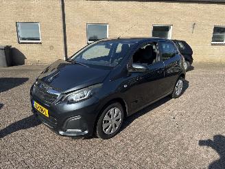 Peugeot 108 1.0 e-VTi Active WEINIG KILOMETERS picture 3