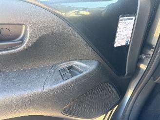 Peugeot 108 1.0 e-VTi Active WEINIG KILOMETERS picture 21